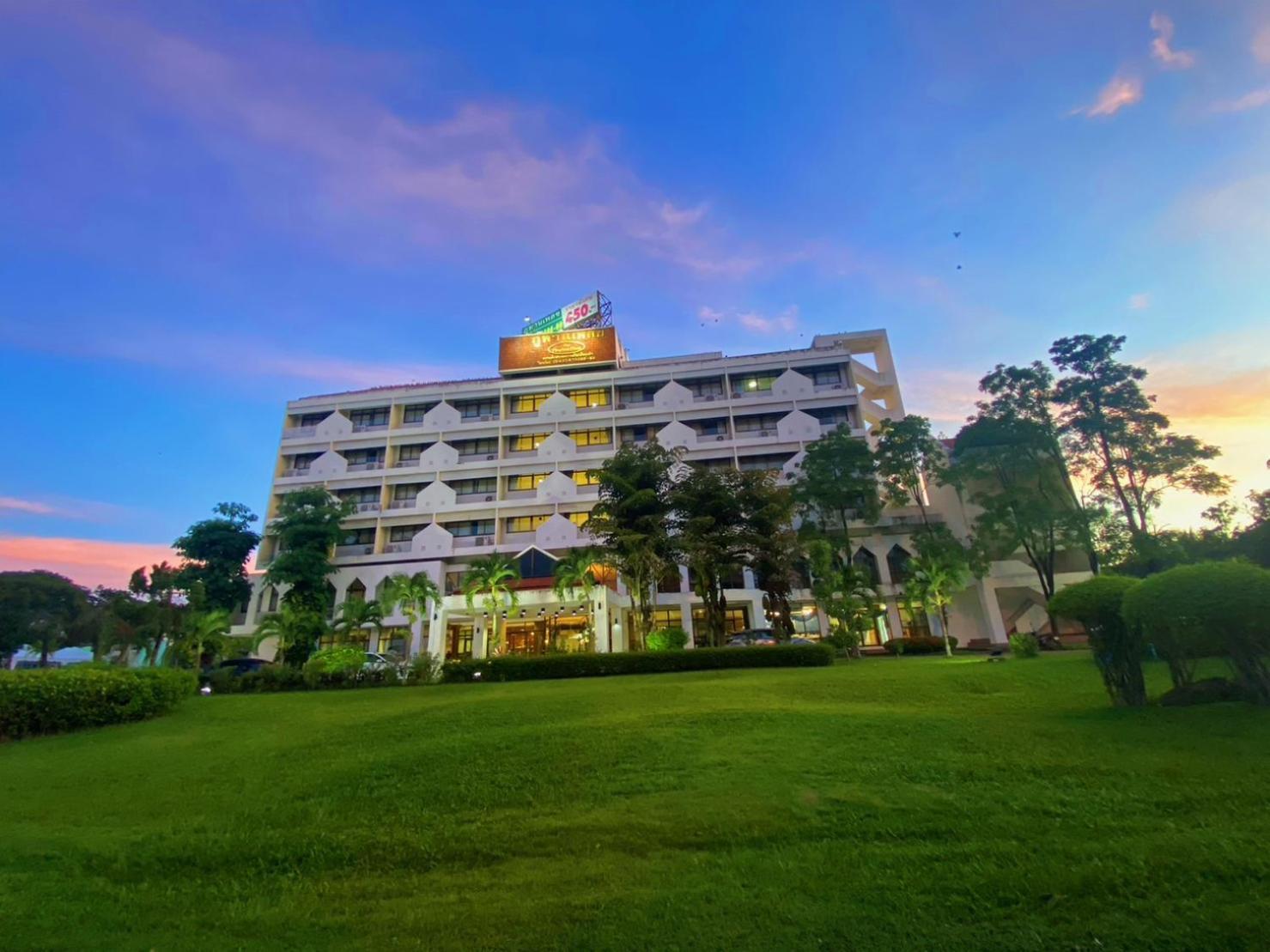 Phuphanplace Hotel Ban Phang Khwang Tai Zewnętrze zdjęcie